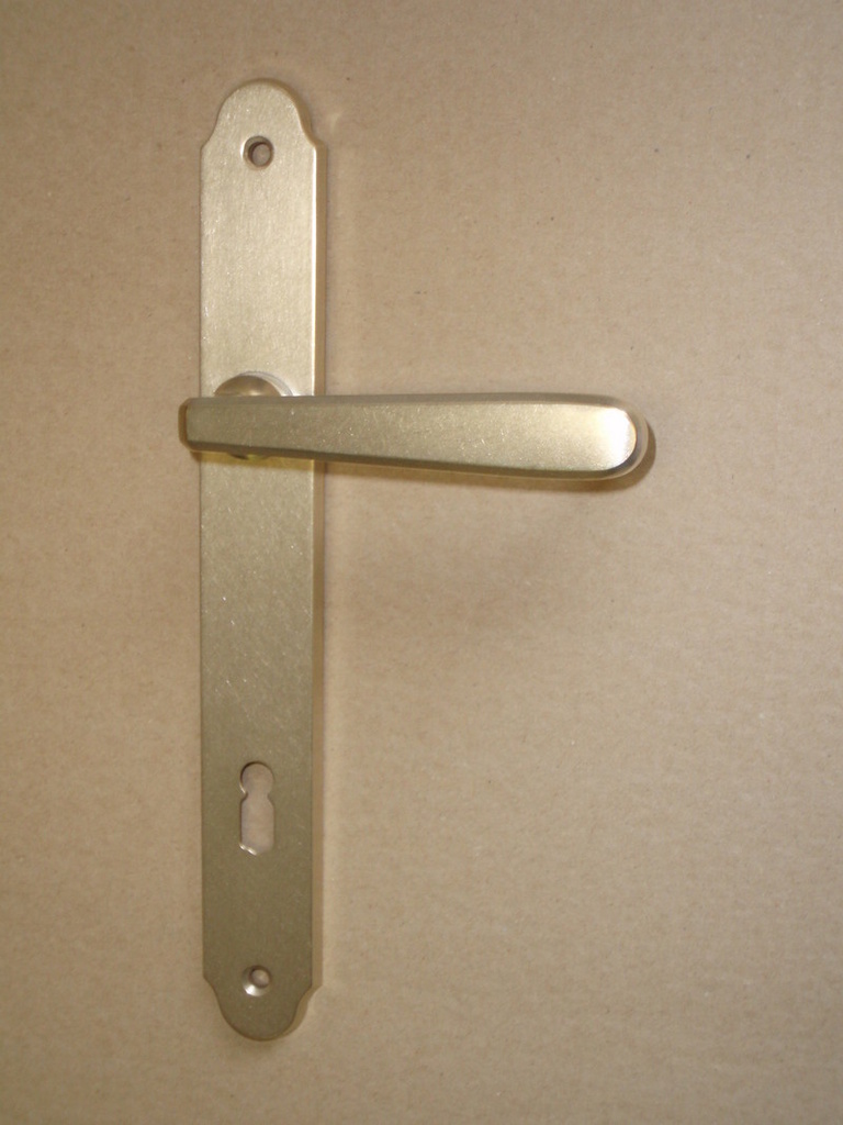 Individual štítové dveřní kování klika/klika starobronz, rozteč:vložka FAB 92 mm